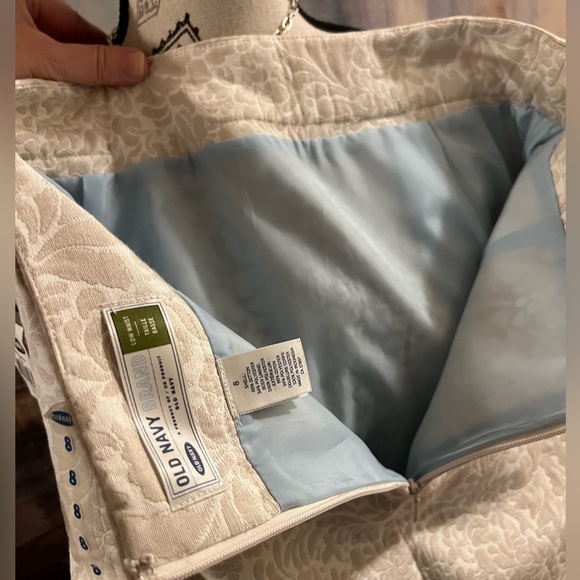 NWT, Old Navy thick damask pencil skirt - Picture 5 of 11